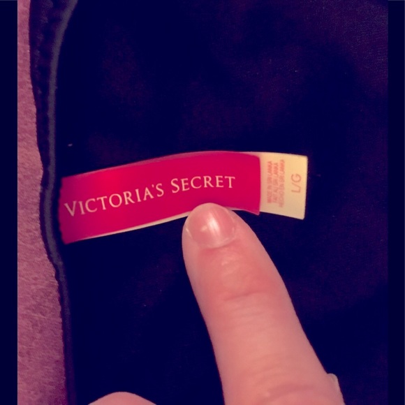 Victoria’s Secret Bottoms - Picture 3 of 3